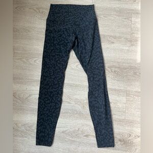 Black Pattern Lululemon Legging 28in